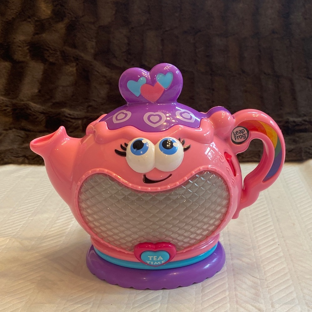 Leap frog tea pot